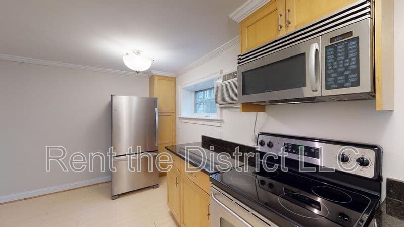 Washington Condo: 1708 Newton Street NW