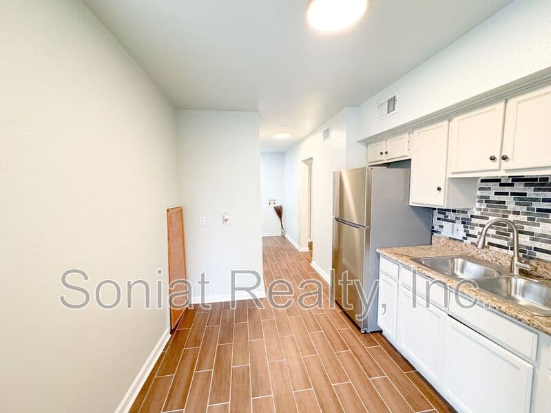 New Orleans House: 3433 LaSalle St.