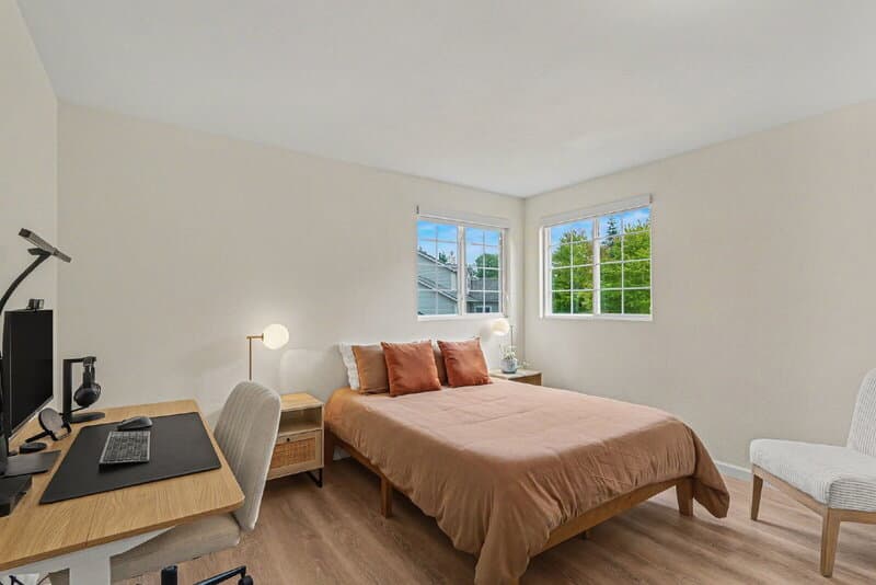 Bothell House: 11902 NE 168th St