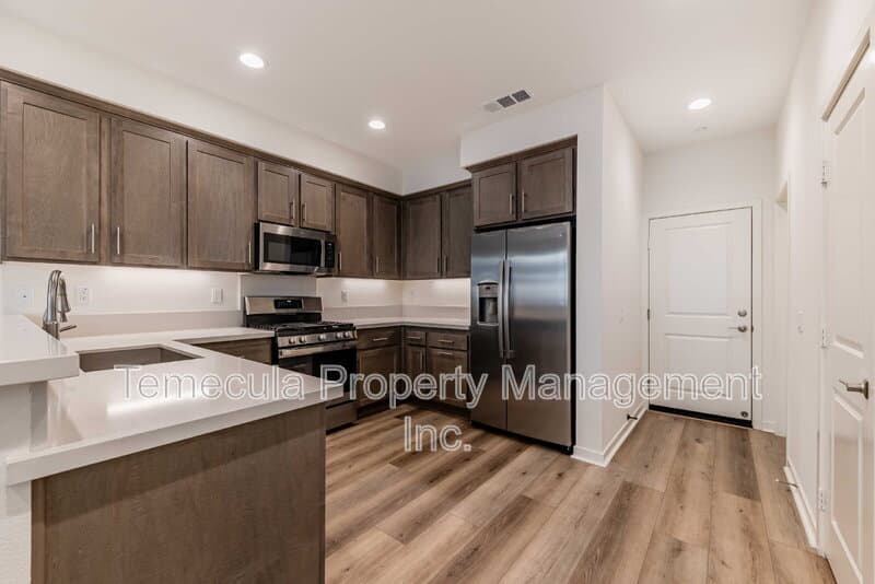 Temecula House: 32416 Tannat Drive Temecula