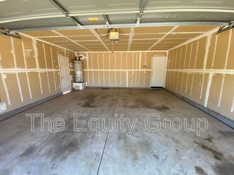 Visalia House: 3848 East Oak Avenue
