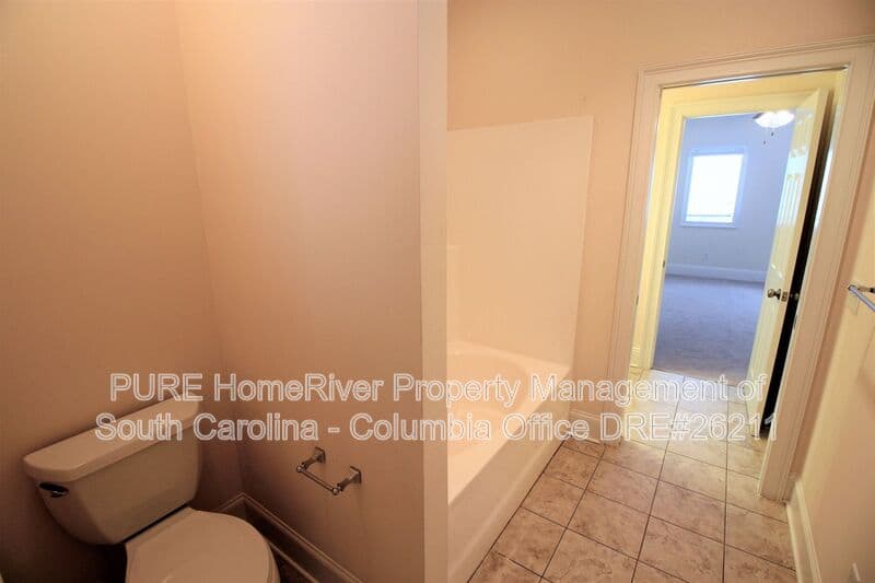 Columbia House: 395 Highland Point Drive