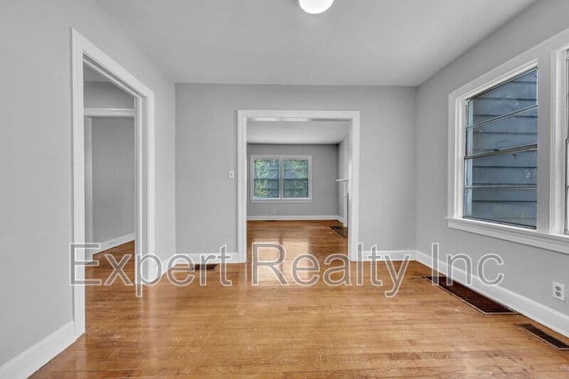 BIRMINGHAM House: 4807 TERRACE M