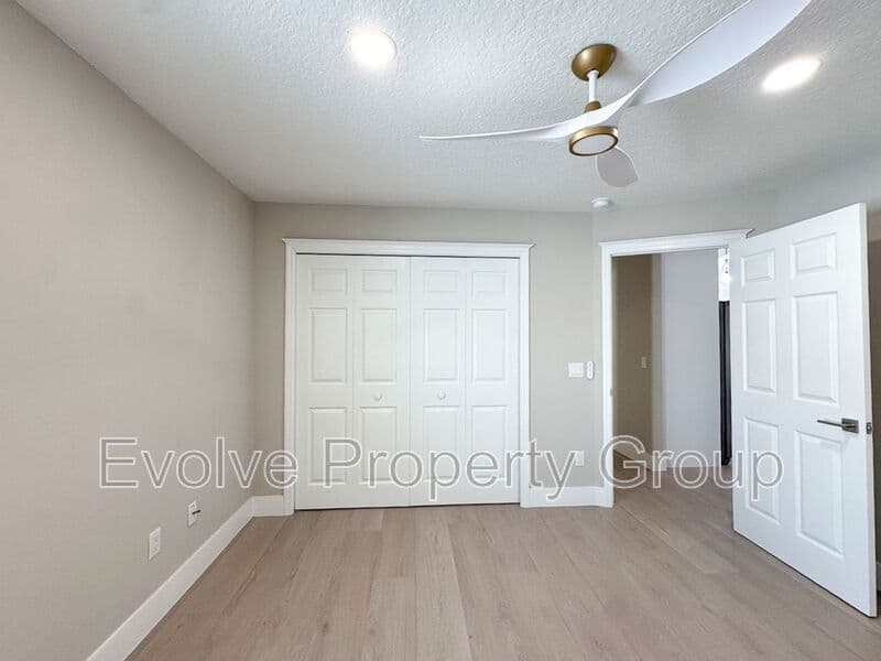 Flagler Beach House: 470 Lambert Ave.