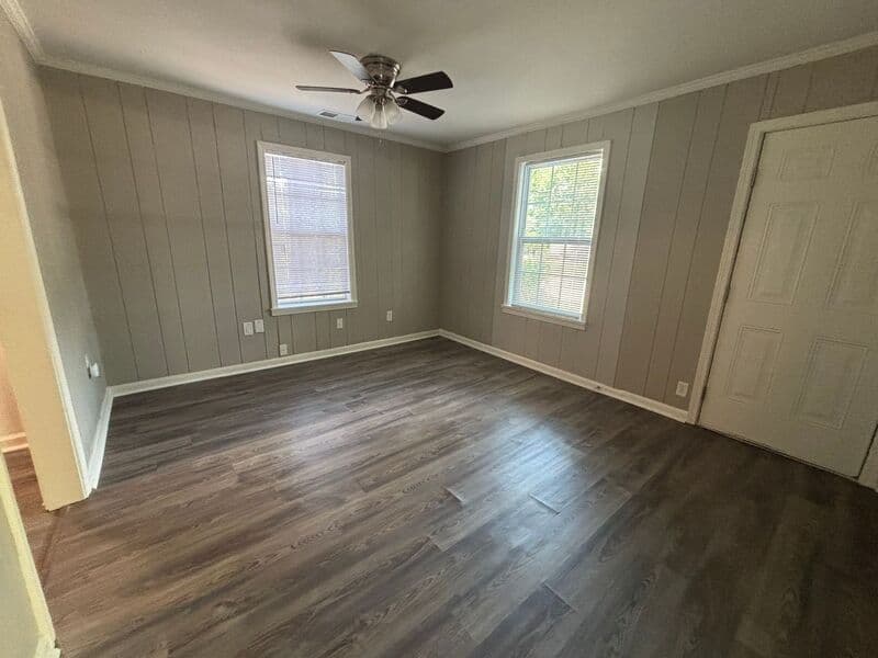 Memphis House: 2887 Woodlawn Terrace