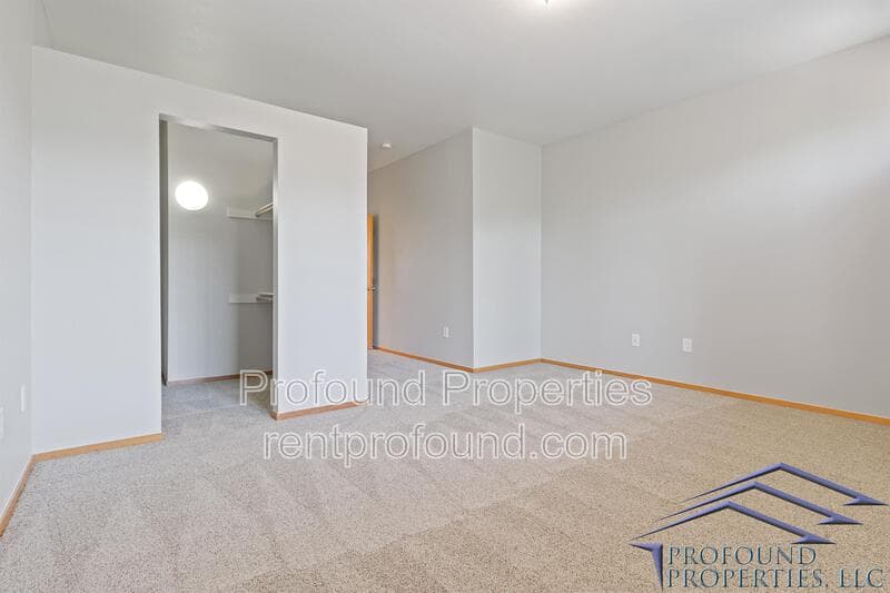 Beaverton Condo: 627 SW Dillan Drive