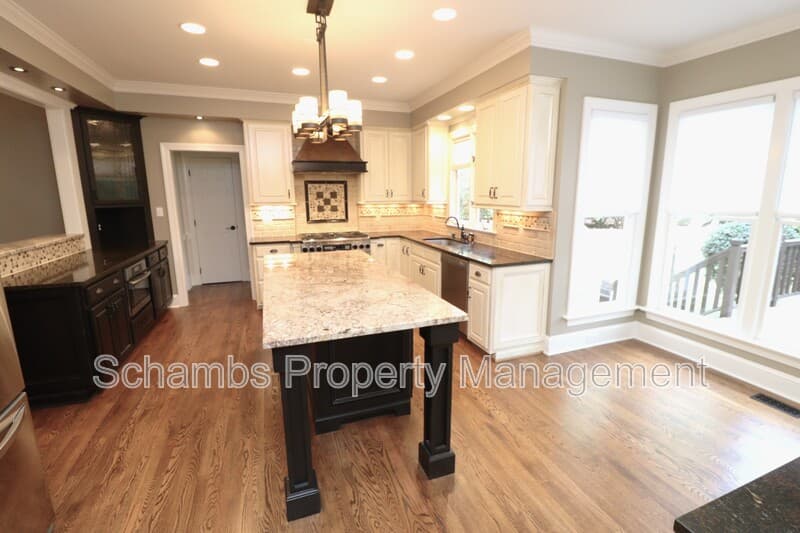 Raleigh House: 8812 Gotherstone Ct