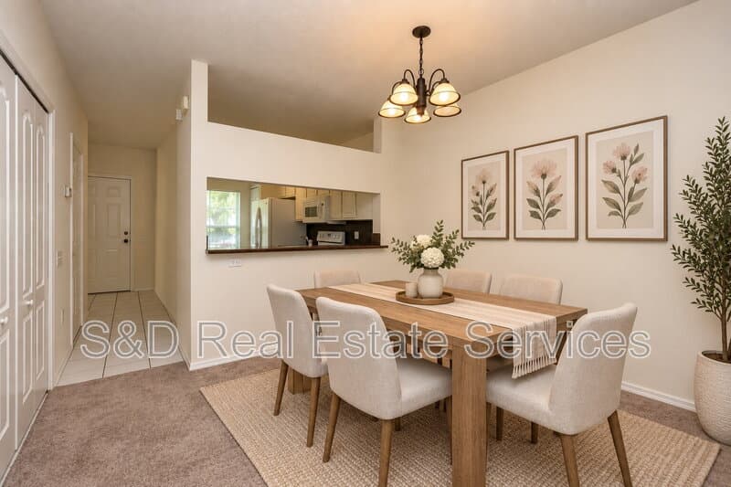 Brandon Townhome: 2308 Lake Woodberry Cir