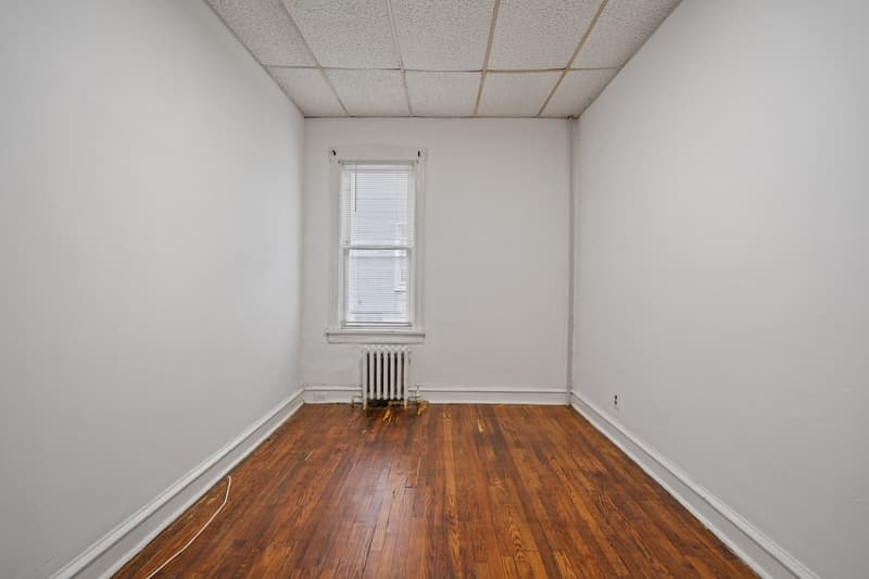 Oaklyn Condo: 156 Chestnut Avenue - 1F