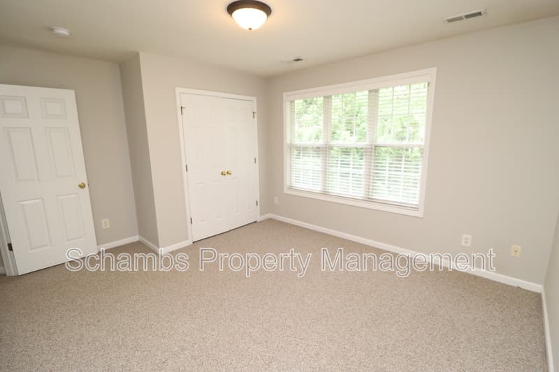 Durham House: 510 Wheeling Cir