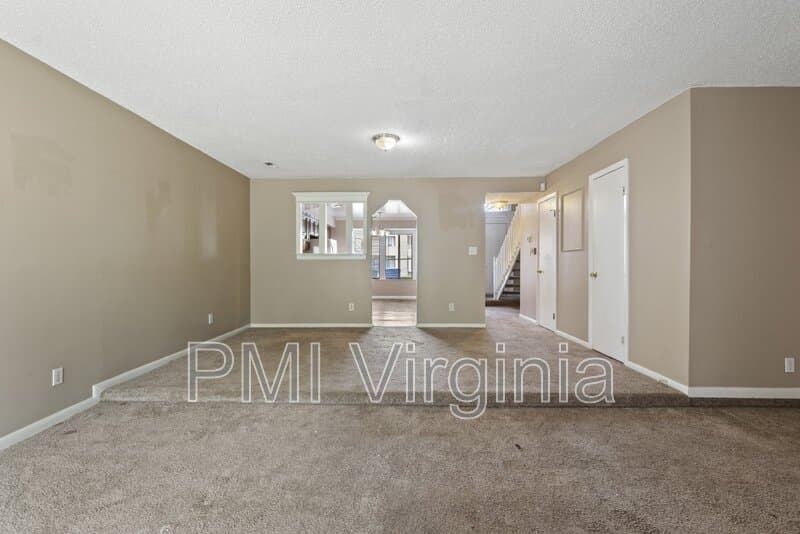 Virginia Beach Townhome: 737 Waters Dr