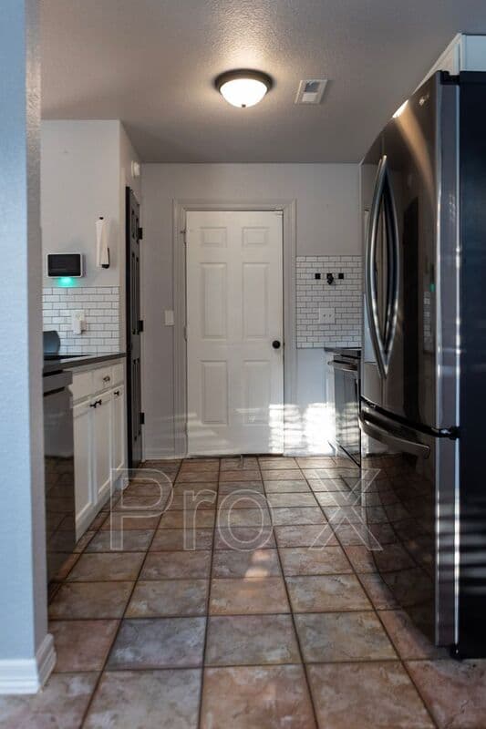 Fayetteville House: 833 S Eastview Drive