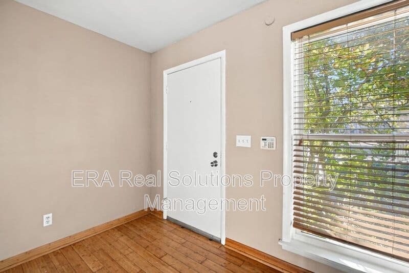Cincinnati House: 2436 Grandview Ave.