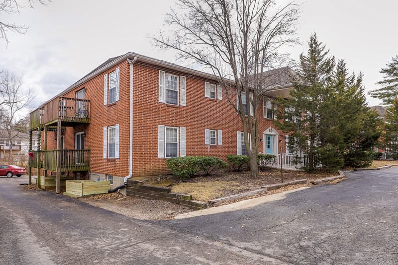 Overland Park Condo: 8325 Lowell Ave - 4