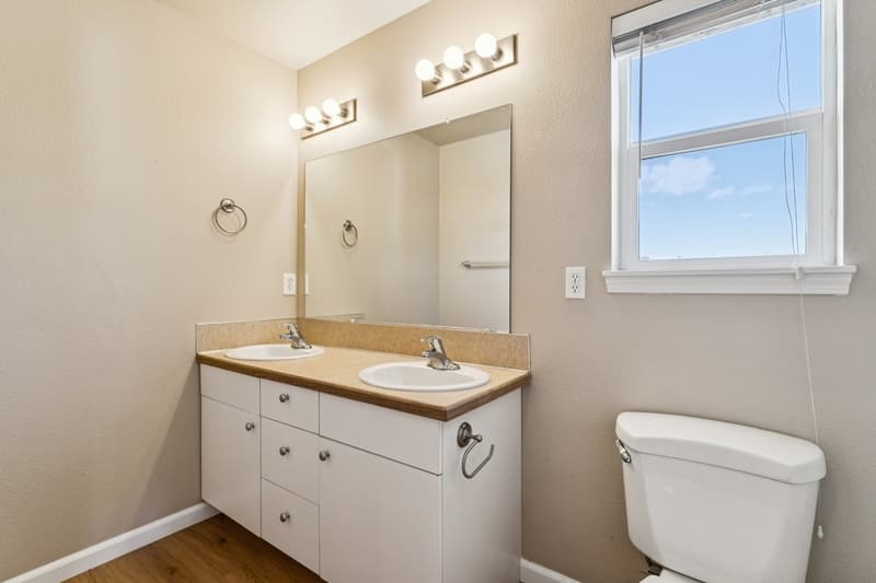 Boise Townhome: 7904 West Colehaven Court