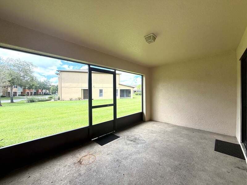 Brandon Townhome: 2516 Oleander Lakes Drive