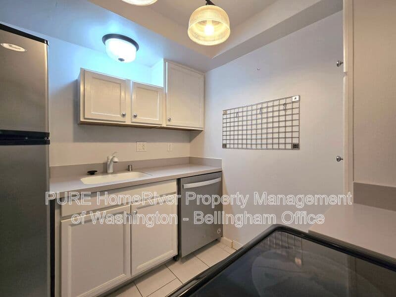 Bellingham Condo: 2 Marigold Dr
