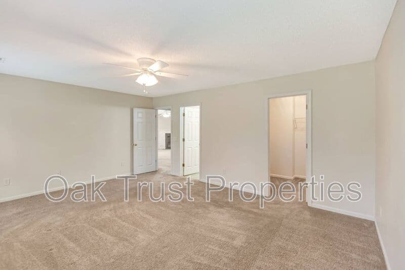 Ladson House: 1053 Friartuck Trail