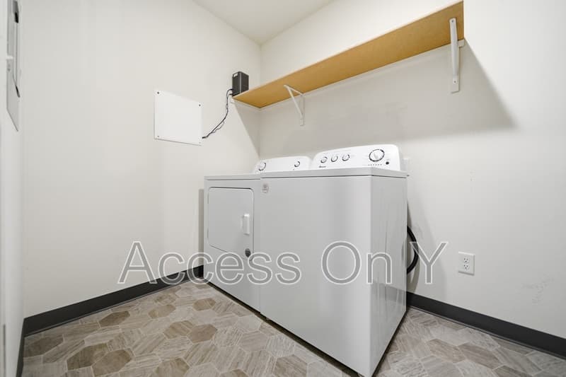 Lincoln Condo: 2320 Y ST