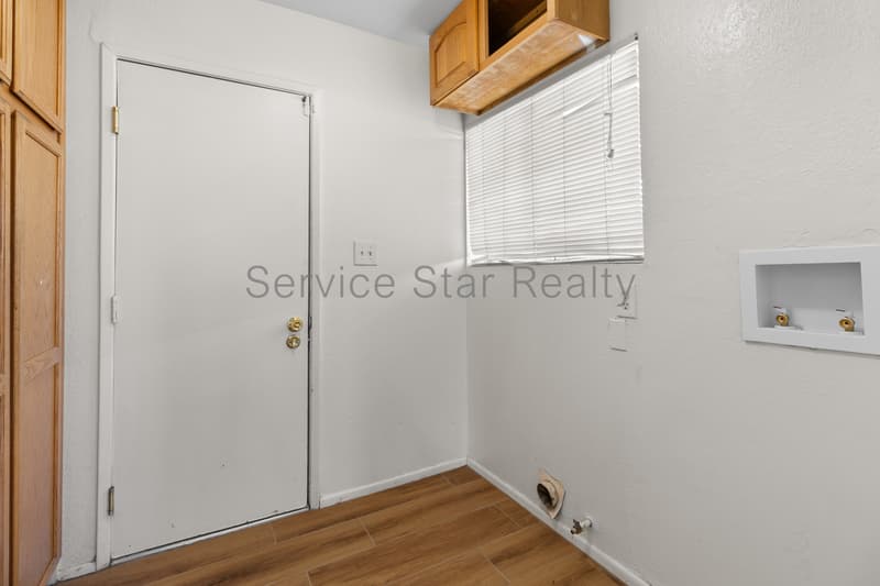 Phoenix House: 4123 W Hearn Rd
