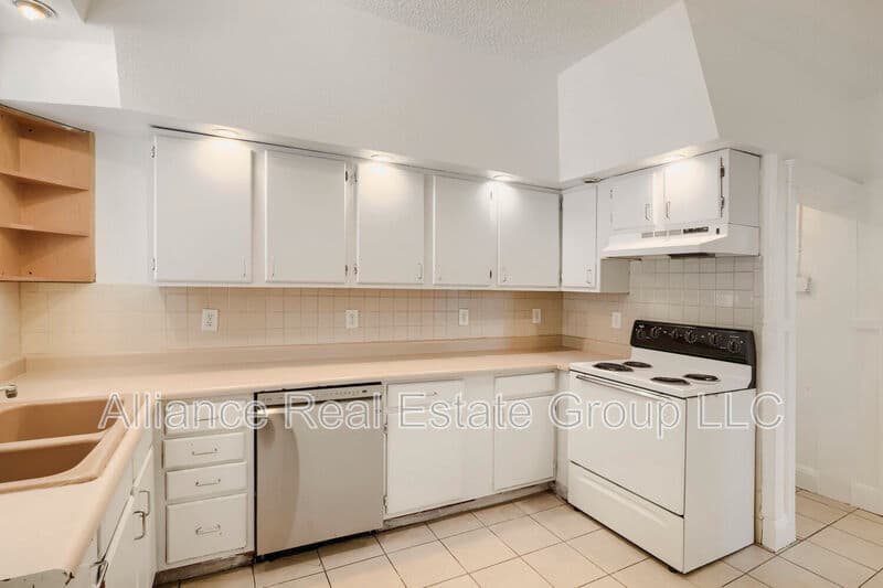 Denver Condo: 490 South Lincoln Street