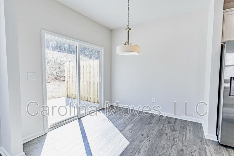 Duncan Townhome: 221 Stone Fruit Court