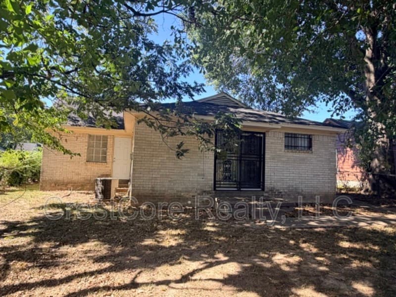Memphis House: 3162 Ford Rd