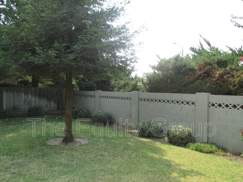 Visalia House: 4043 West Victor Avenue