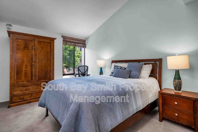 Redondo Beach Condo: 420 Palos Verdes Blvd