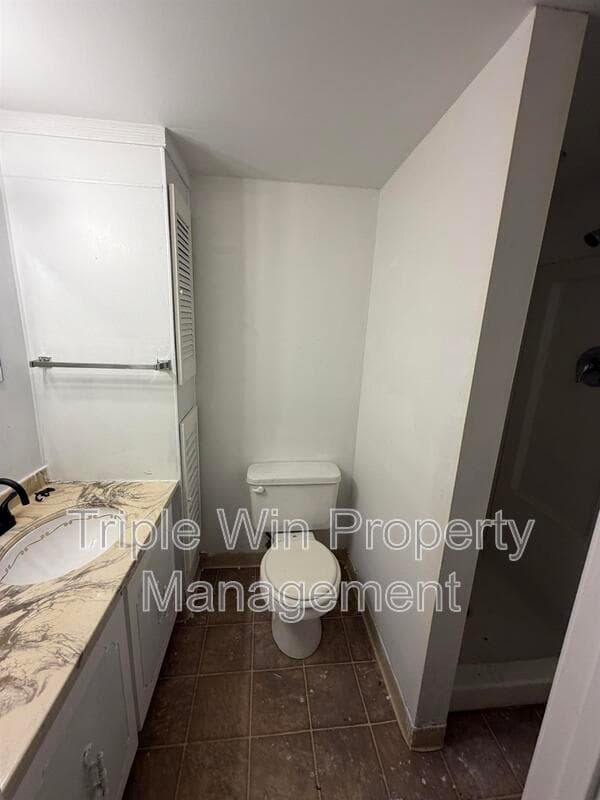 SAINT LOUIS House: 1439 WIDEFIELDS LN