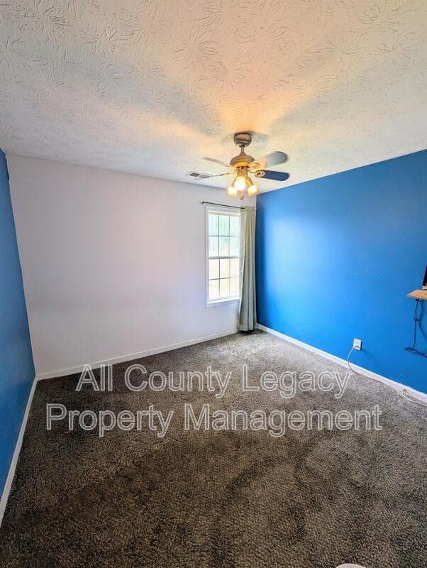 Loganville House: 3648 Range Way