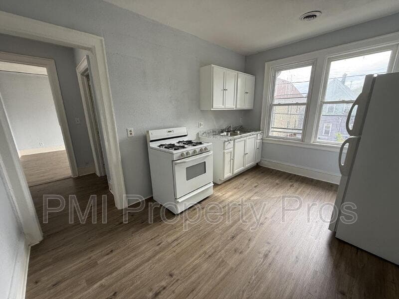 Milwaukee Condo: 1623 N 38th St