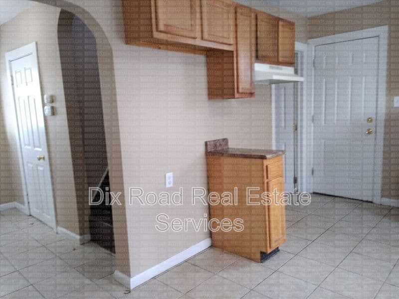 Hamilton House: 1404 Western Avenue