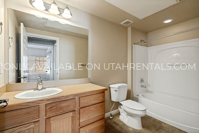 Provo Condo: 1043 Canyon Meadow Dr