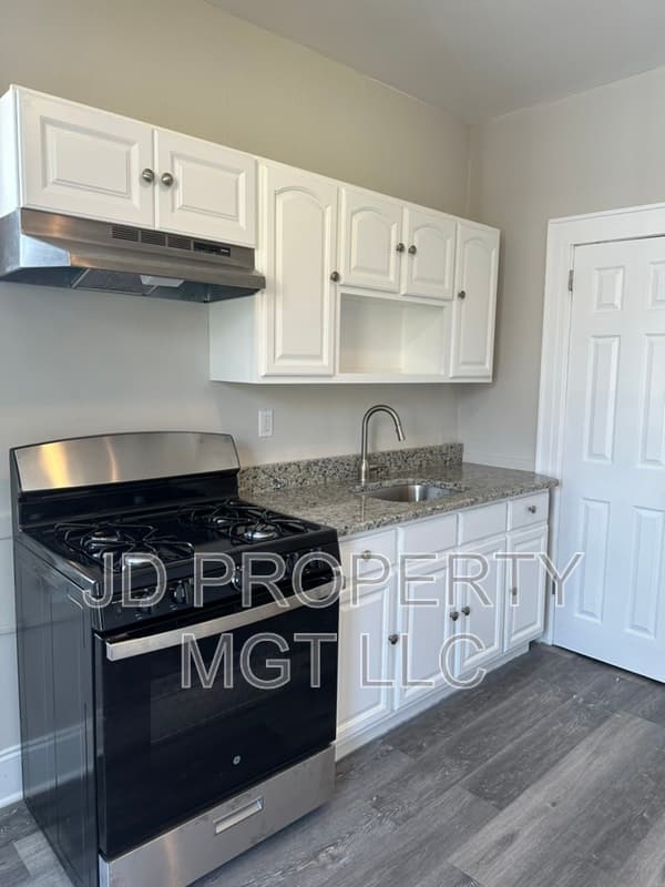 Paterson Condo: 216 - 218 East 30th Street - 3C