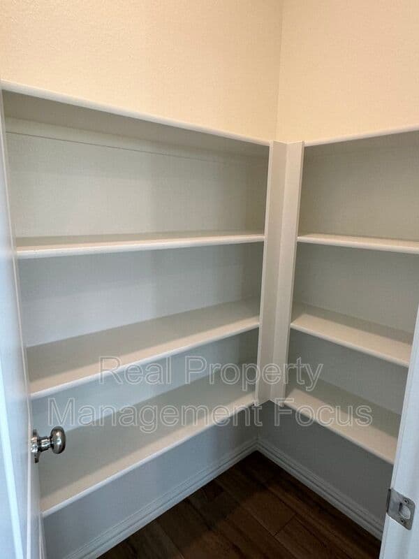 Fate House: 239 Jenkinson Dr