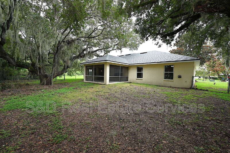 Bartow House: 1631 Taylor Landing Dr