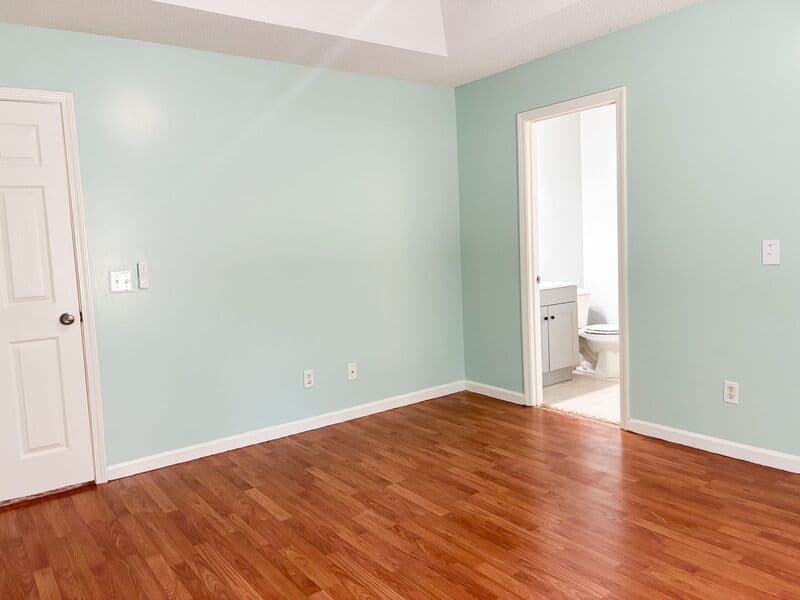 Rincon House: 105 E 9th St