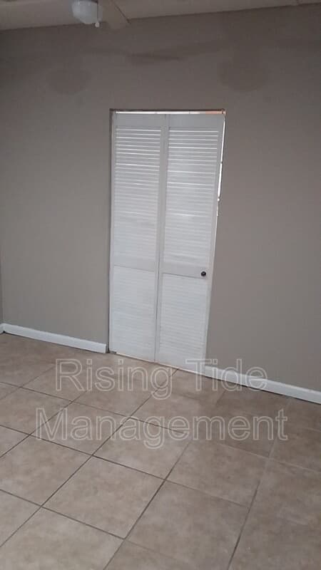 Birmingham House: 1136 Dogwood Ln