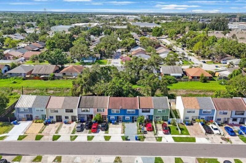 Largo Townhome: 2820 South Pines Drive - 131