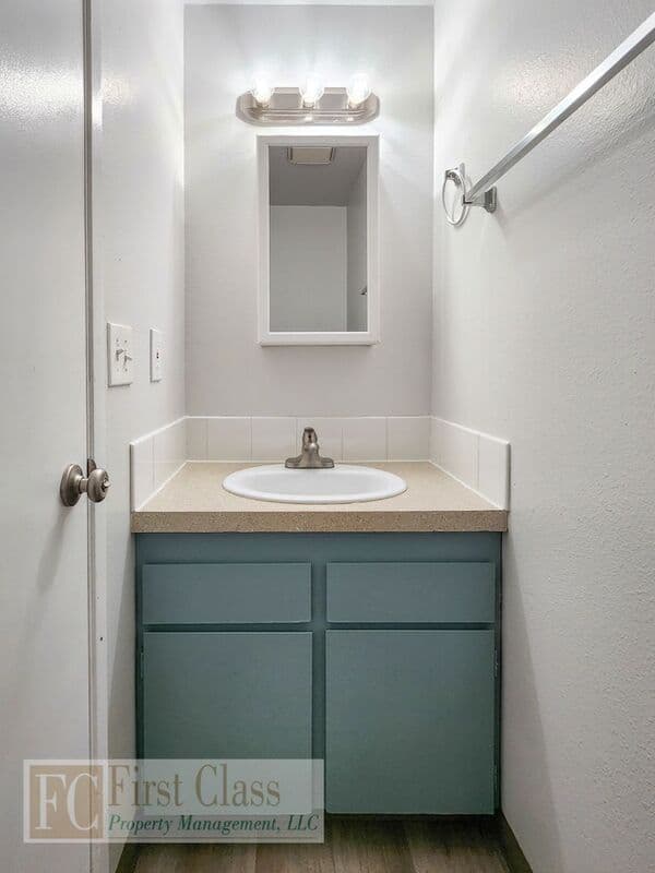 PORTLAND Condo: 19465 NW MAHAMA PL
