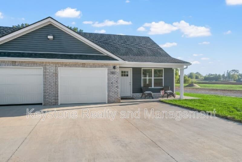 Oak Grove Condo: 408 Juniper Way