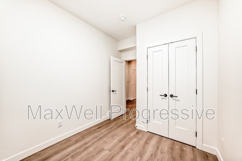 Edmonton Townhome: 15720 103 Ave