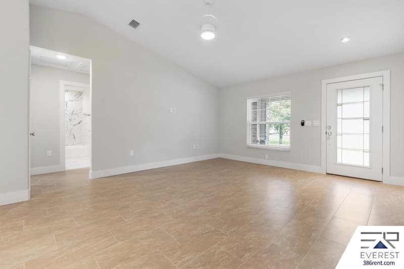 Palm Coast House: 12 Walt Place