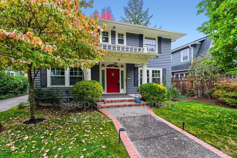 Portland House: 3835 SE Ankeny Street