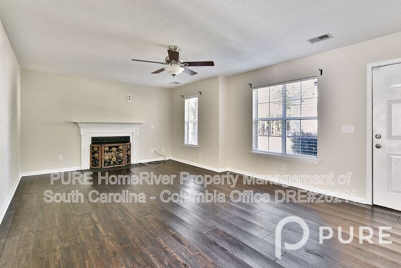 Columbia House: 312 Brook Hollow Dr