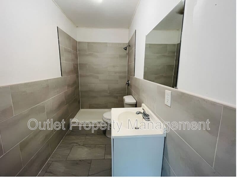Sanford Condo: 918 E. 10th Street