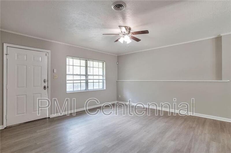 Forest Park House: 484 Evergreen Drive