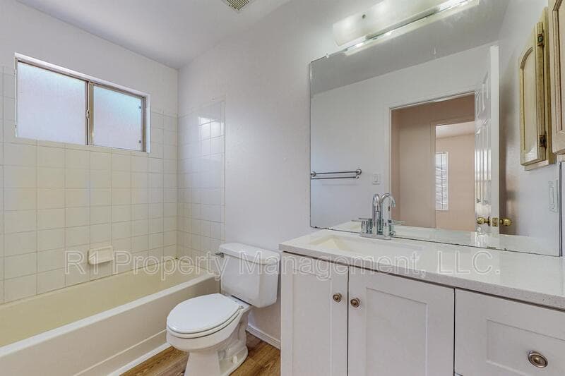 Rio Rancho House: 1729 Chamisa Road Northeast