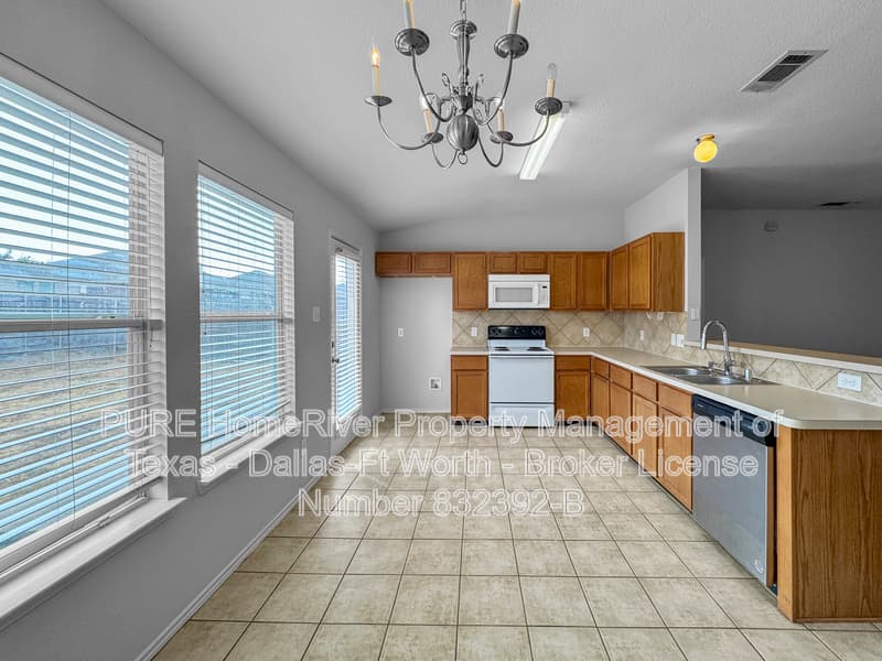 Forney House: 2009 Cobblestone Trl